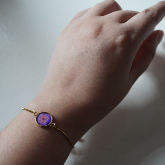 AndiCrafts Accessories | Eternal Bloom Resin Bracelet (Handcrafted Jewelry)